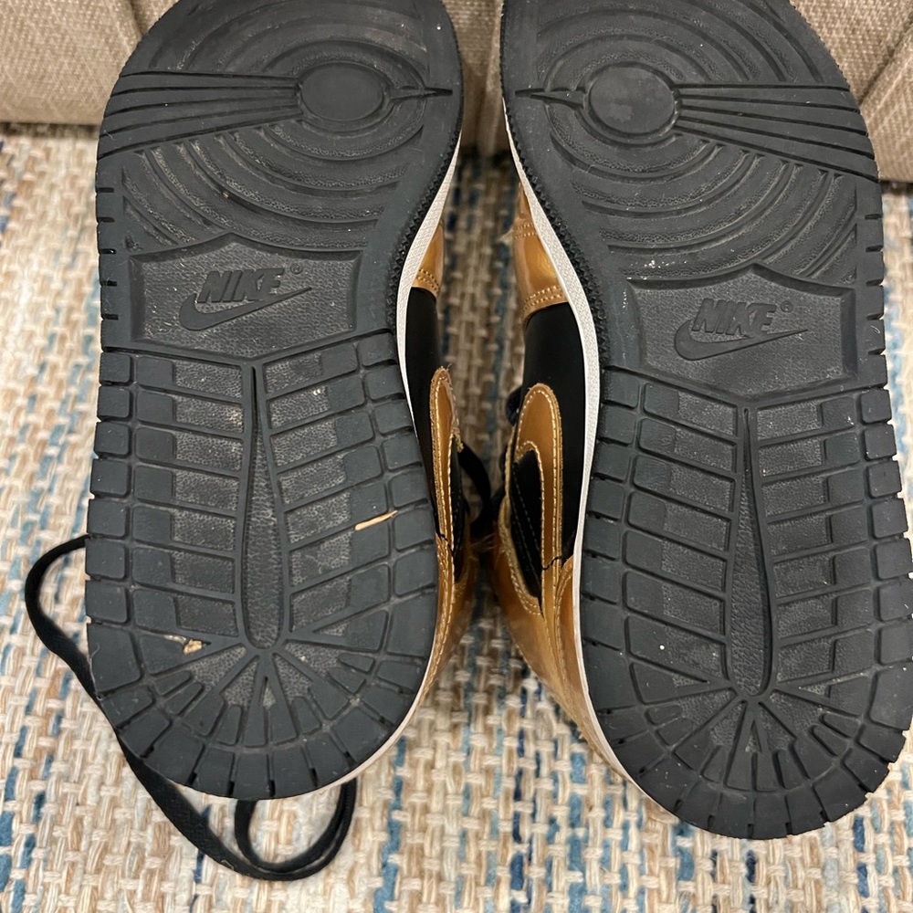 Jordan Kids Sneakers Black and Gold Accents  Size 3.5 DR6967-071 - Picture 10 of 11